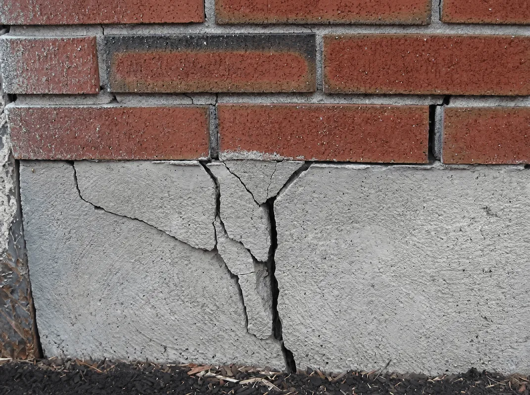 Concrete foundation with serious structural damage in Huntsville, AL